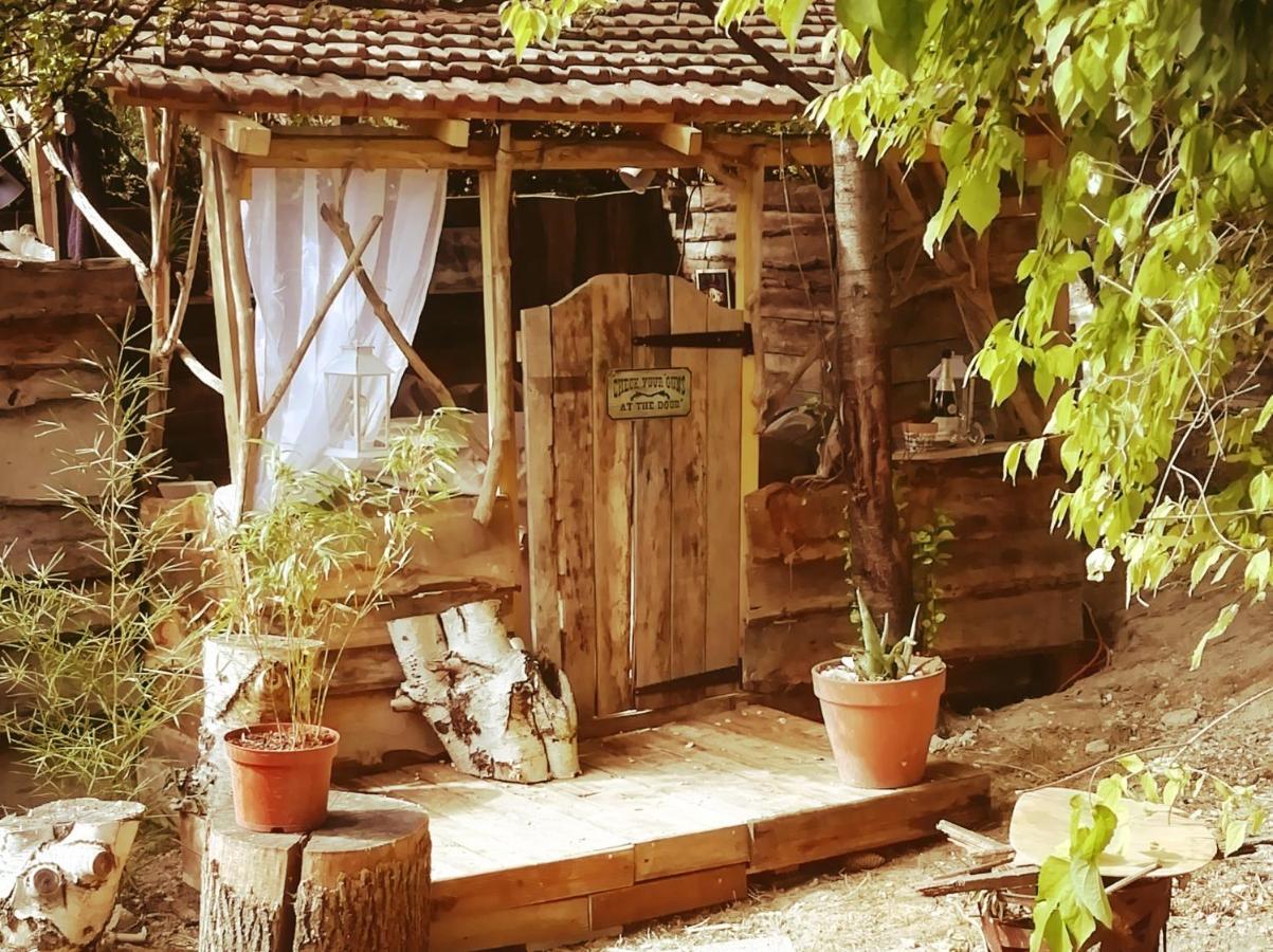 La Cabane Des Trappeurs Crepy-en-Valois Exterior photo